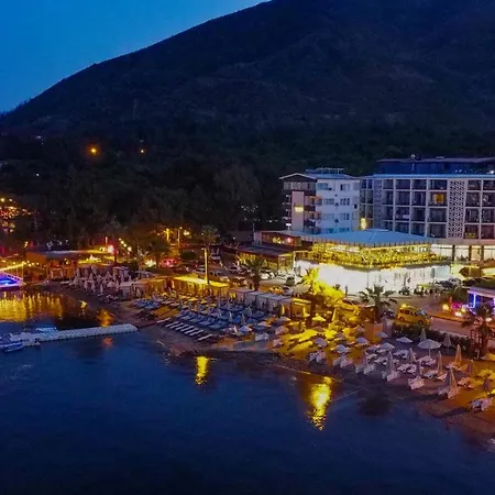 호텔 Class Unique 4*