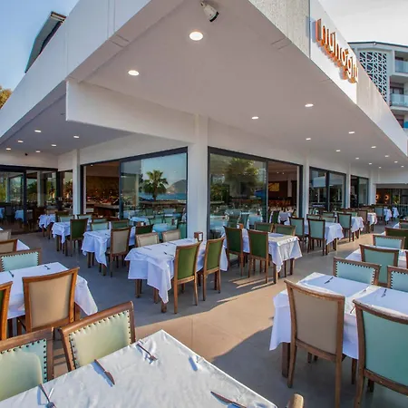 Hotel Class Unique 4*