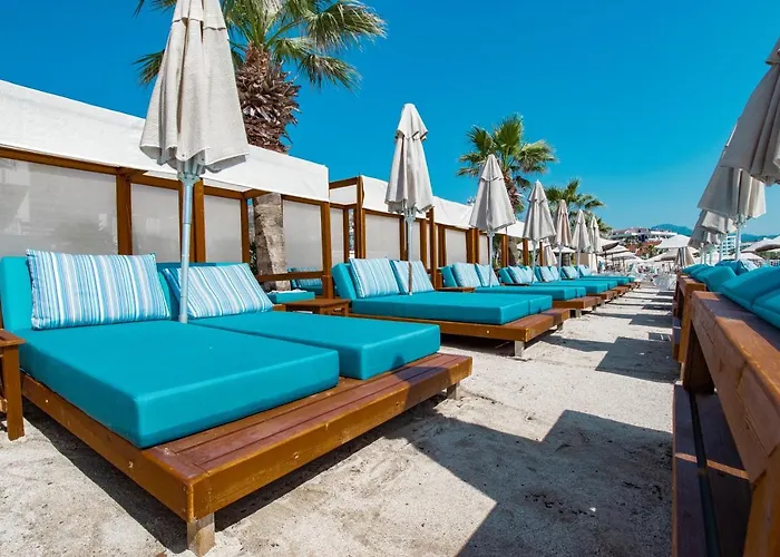 Class Unique Hotel 4*