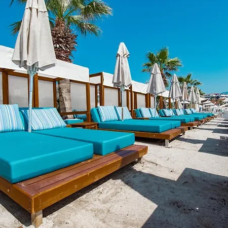 Class Unique Hotel 4*