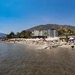Hotel Class Unique