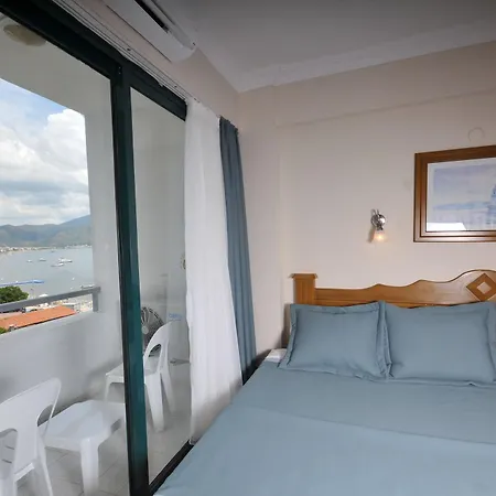 ホテル Class Unique 4*